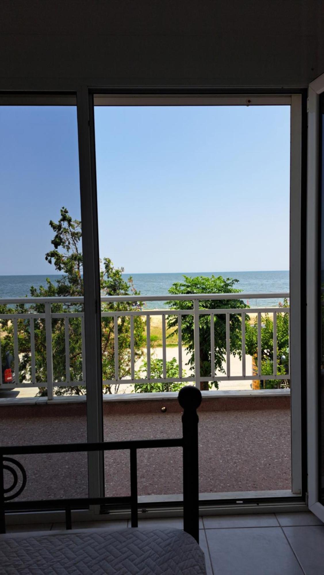 Blue Horizon Apartment Nea Vrasna Exterior foto