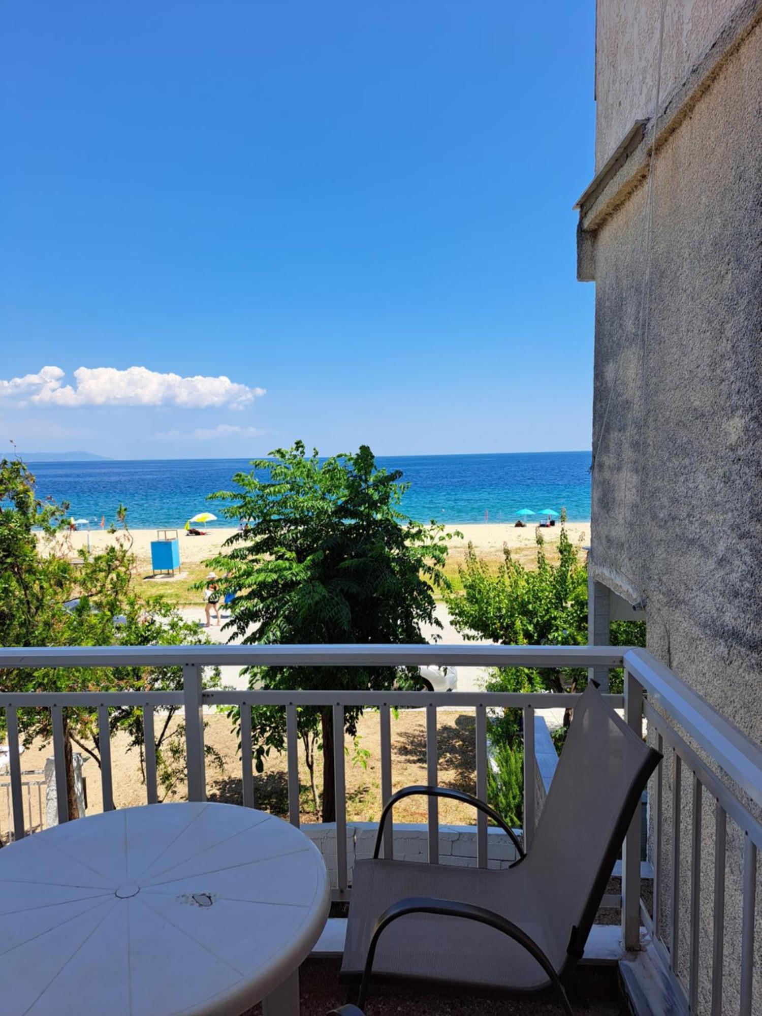 Blue Horizon Apartment Nea Vrasna Exterior foto