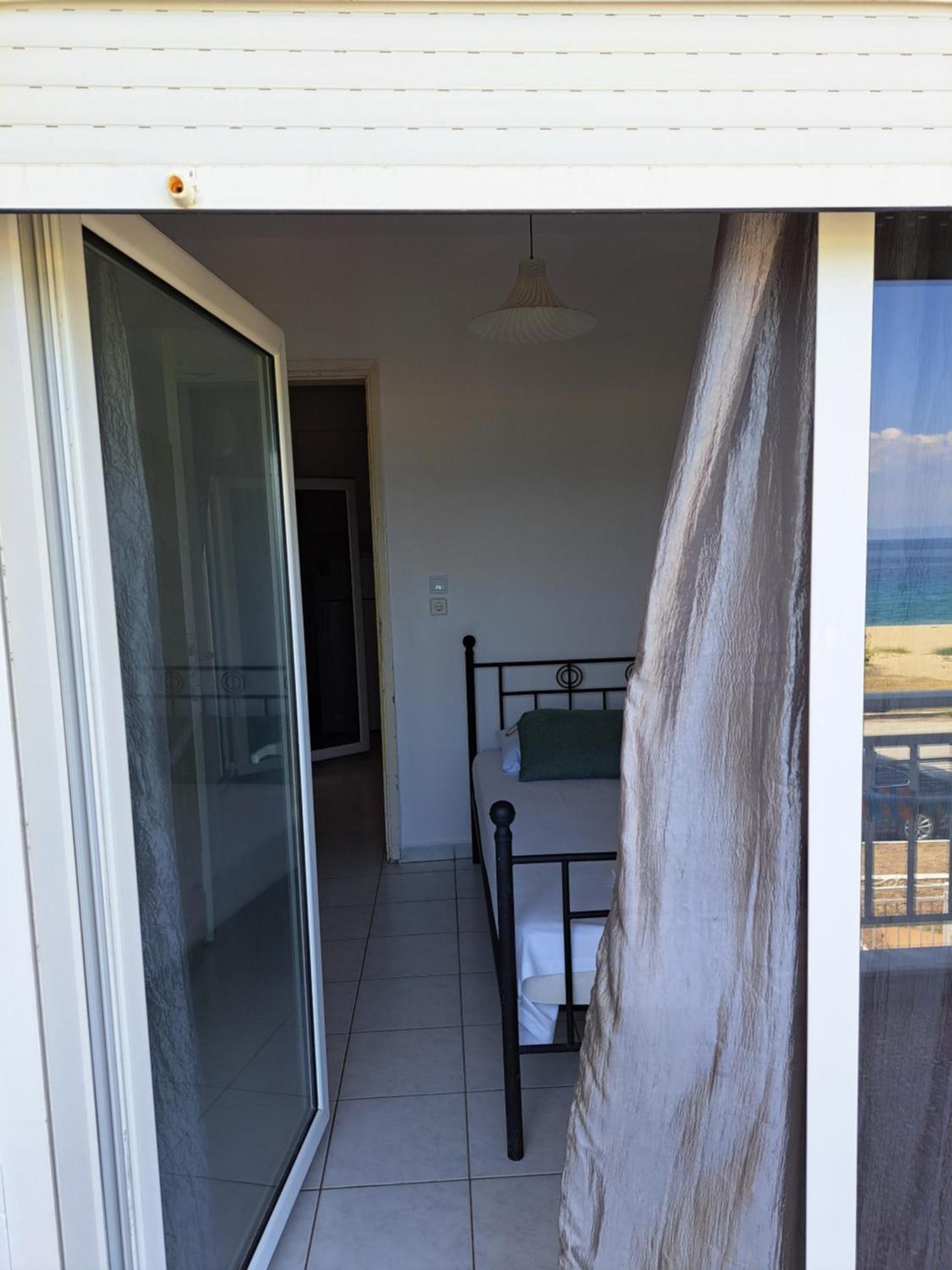 Blue Horizon Apartment Nea Vrasna Exterior foto