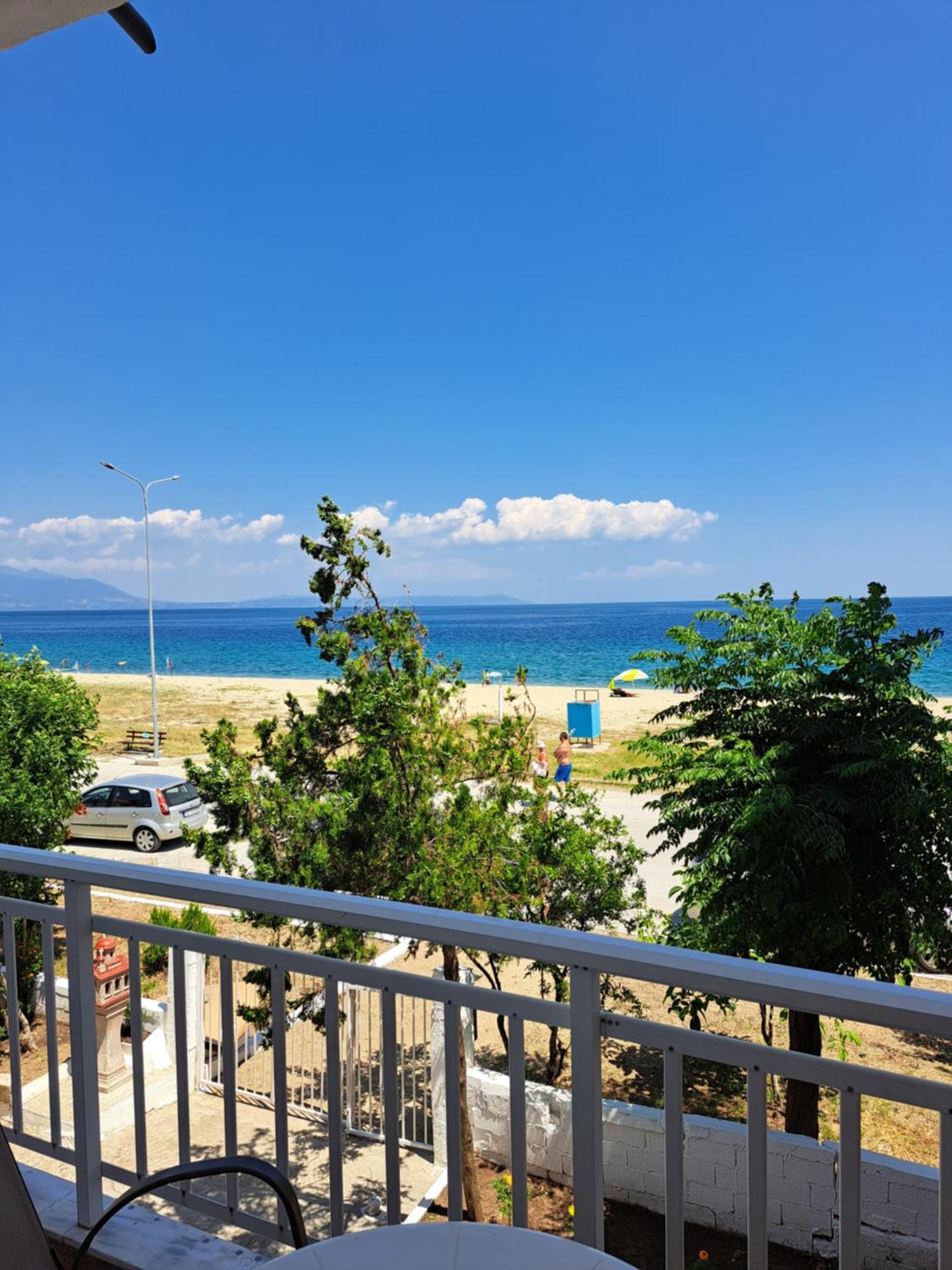 Blue Horizon Apartment Nea Vrasna Exterior foto