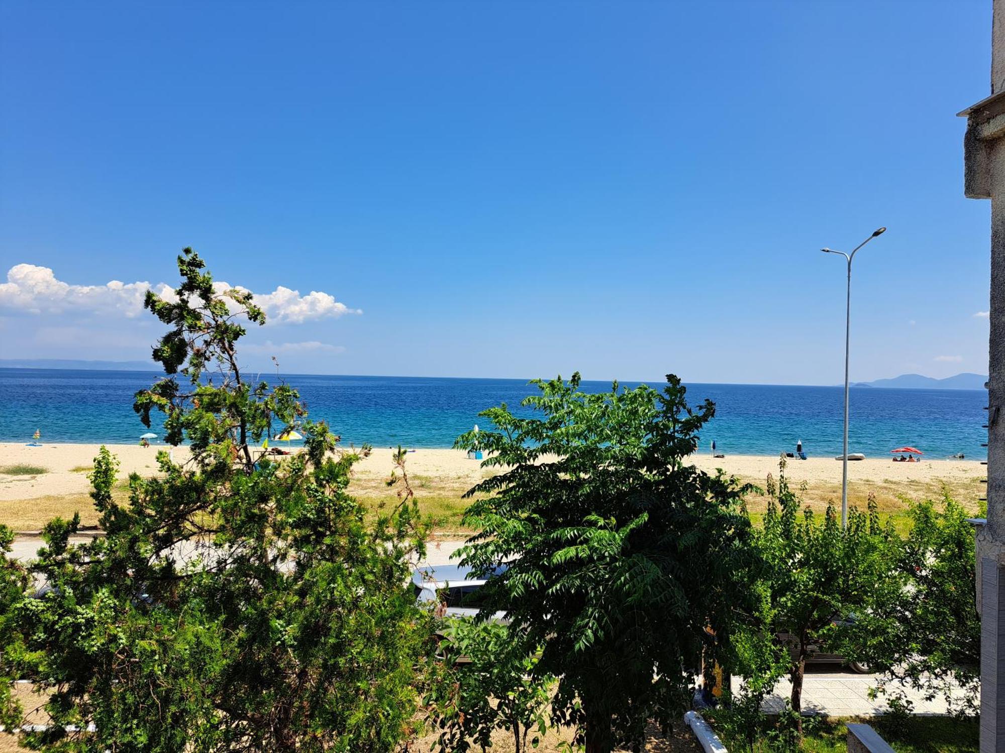 Blue Horizon Apartment Nea Vrasna Exterior foto