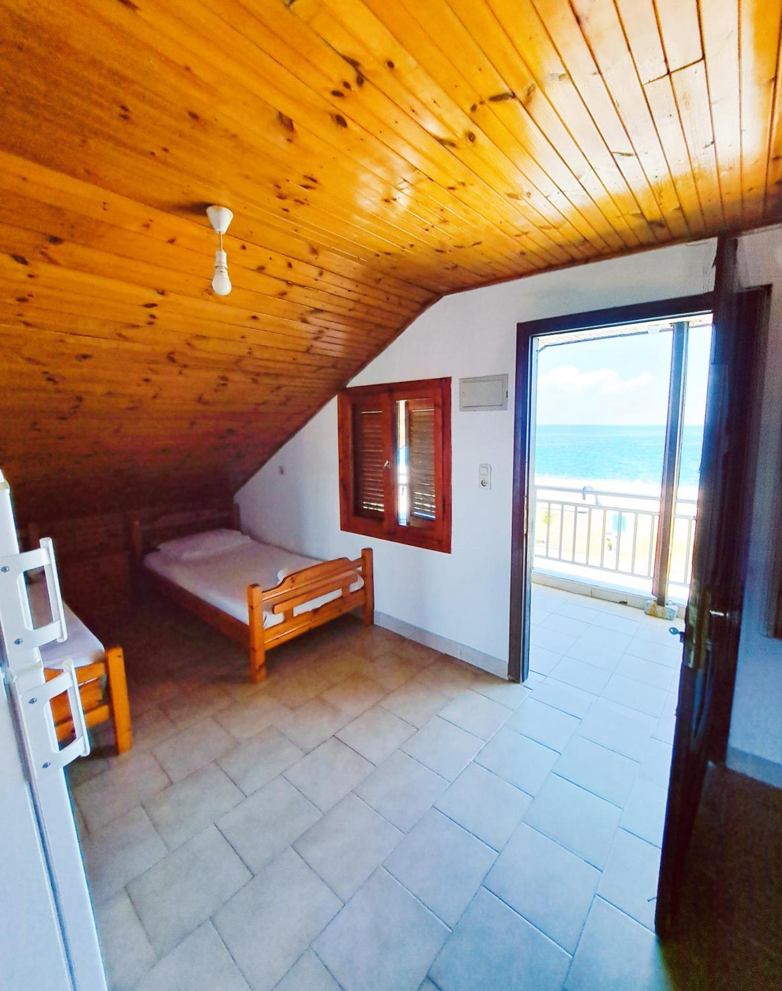 Blue Horizon Apartment Nea Vrasna Quarto foto
